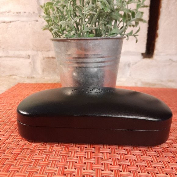 Auth Coach Hardshell Sunglass Case Black with New Lens Cloth - Picture 3 of 6